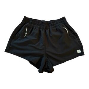 Vuori Women's Dash Shorts Size Small Black